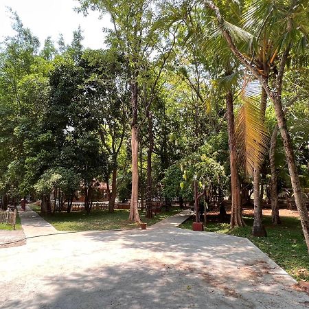 Surya Eco And Wedding Resort Thrissur Eksteriør bilde