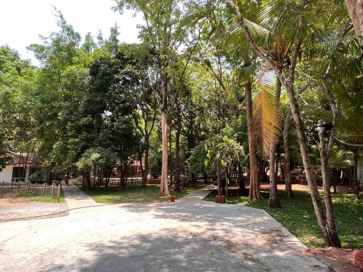 Surya Eco And Wedding Resort Thrissur Eksteriør bilde