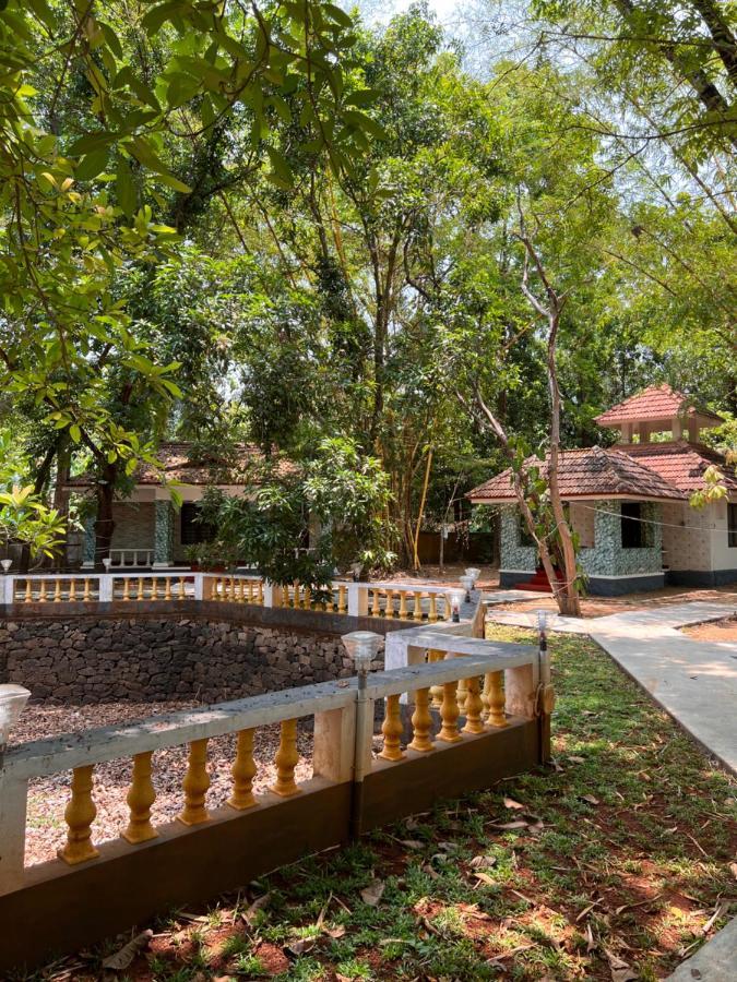 Surya Eco And Wedding Resort Thrissur Eksteriør bilde