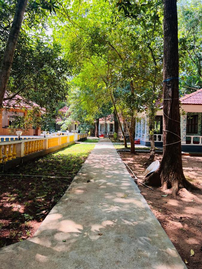Surya Eco And Wedding Resort Thrissur Eksteriør bilde
